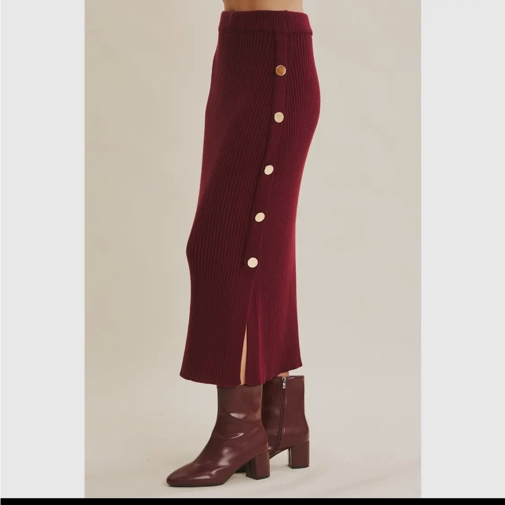 Elegant Burgundy Button-Detail Skirt